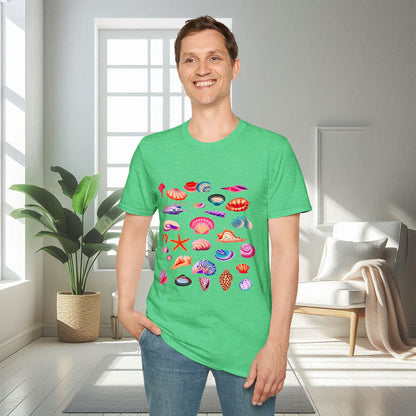 Camiseta unisex suave con conchas marinas multicolores