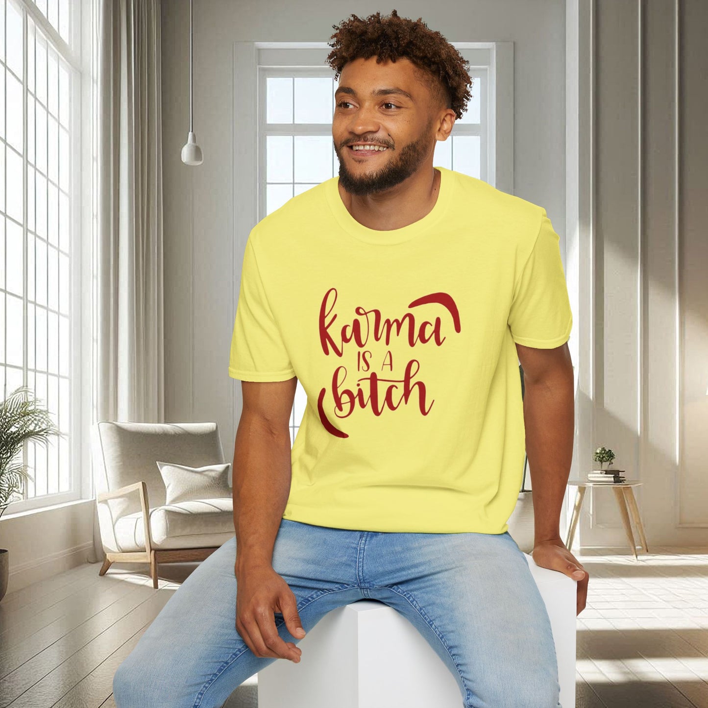 Karma est une garce | T-shirt doux unisexe